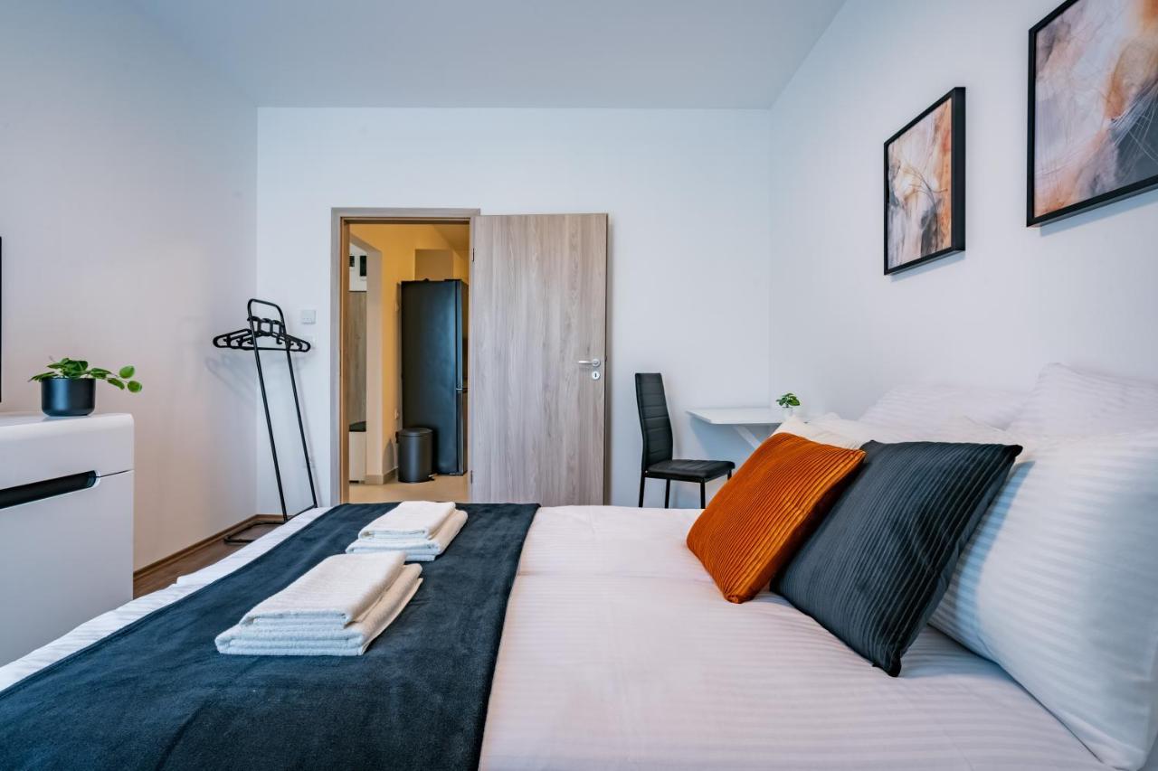 Fox Premium Apartment & Free Private Parking Budapest Luaran gambar