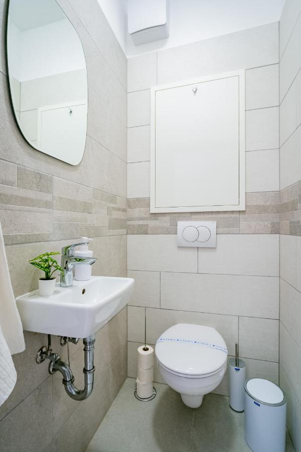Fox Premium Apartment & Free Private Parking Budapest Luaran gambar